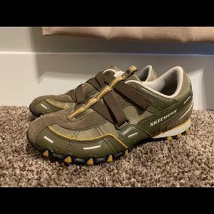 Skechers olive sneaker
